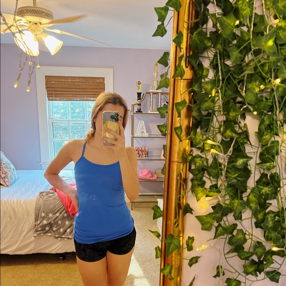 Lululemon Royal Blue Tank Top  size 4💙🦋